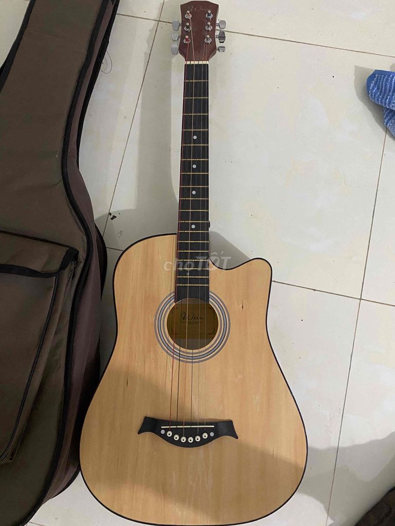 Guitar Gỗ Cả Nam Và Nữ Bao Da. Mua bán Nhạc cụ tại Quận Cái Răng Cần Thơ được đăng bởi Chánh Huy hình 1