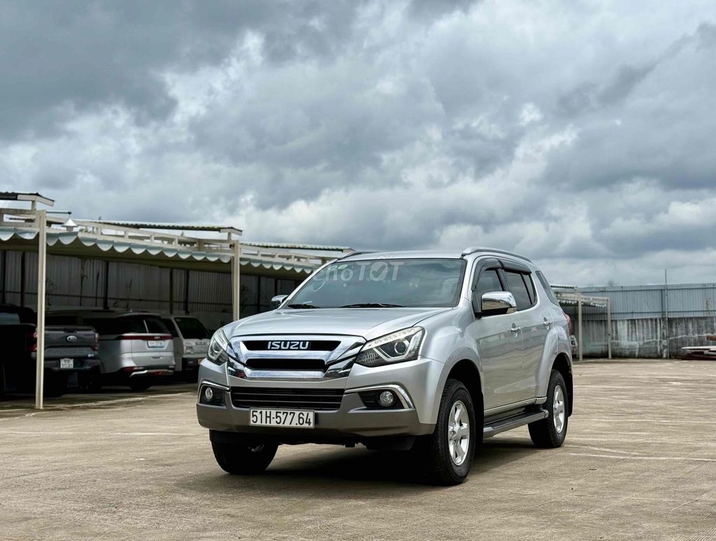 🆘🆘🆘MU_X 1.9Turbo 10/2019 Số Sàn Máy Dầu Nhập Thái. Mua bán Ô tô tại Huyện Bình Chánh Tp Hồ Chí Minh được đăng bởi Ôtô Nhiệm Nguyễn hình 3