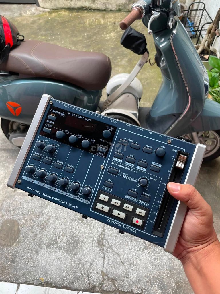 Soundcard Roland Cakewalk V-STUDIO 100. Mua bán Tivi, Âm thanh tại Quận Phú Nhuận Tp Hồ Chí Minh được đăng bởi MrLee hình 1