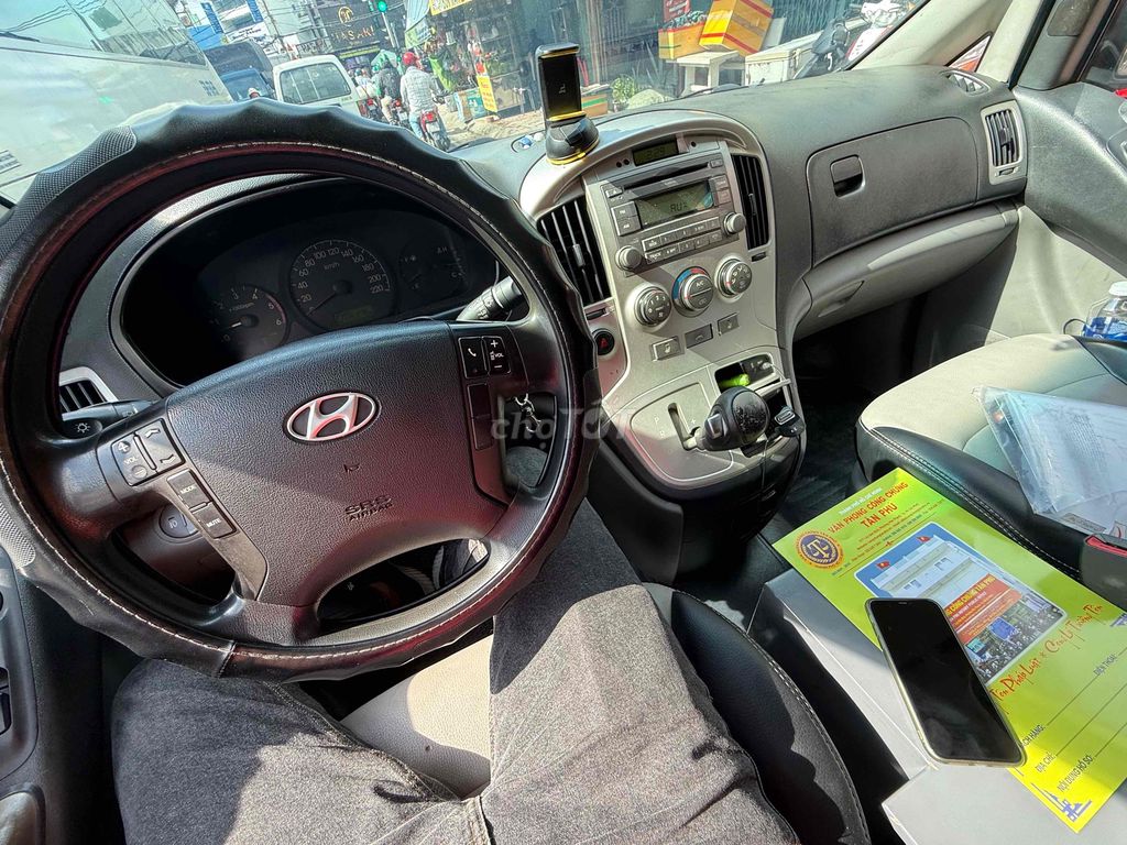 Hyundai Starex Van máy dầu số tự động. Mua bán Ô tô tại Quận Bình Thạnh Tp Hồ Chí Minh được đăng bởi Lộc Phát hình 3