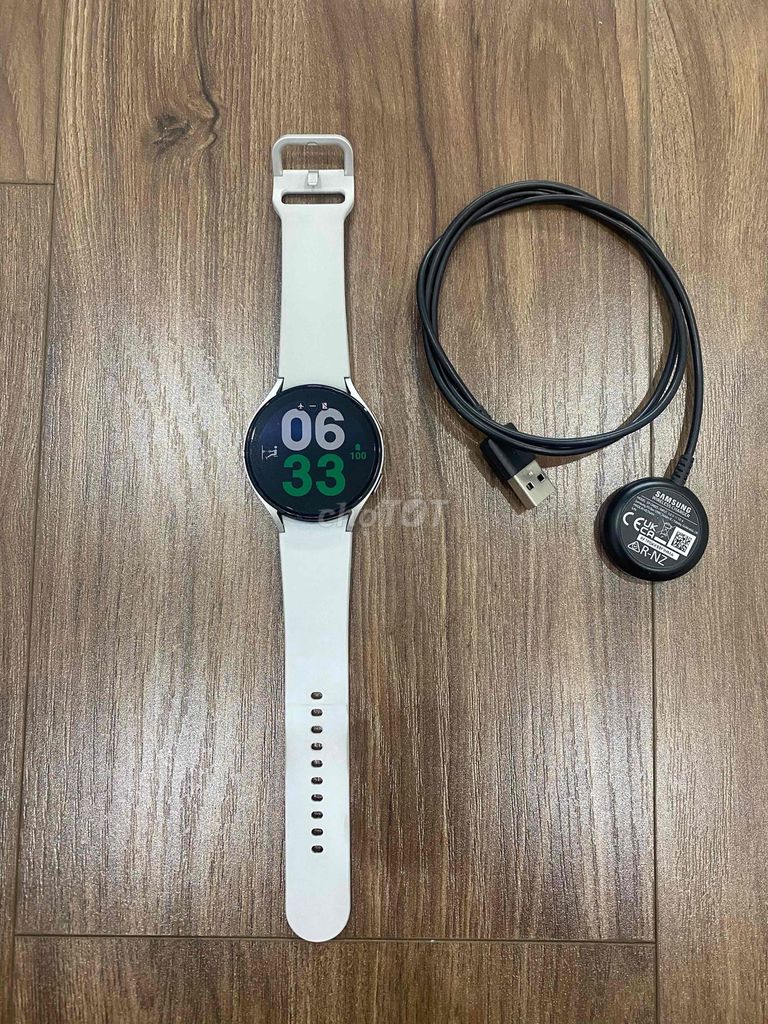 Samsung Watch 4 44mm Trắng. Mua bán Thiết bị đeo thông minh tại Thành phố Dĩ An Bình Dương được đăng bởi Hai hình 1
