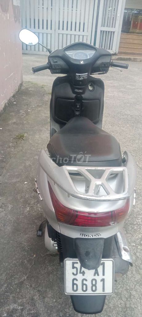 Cần bán xe Honda Fi bstp dẹp zin. Mua bán Xe máy tại Quận 12 Tp Hồ Chí Minh được đăng bởi việt anh hình 3