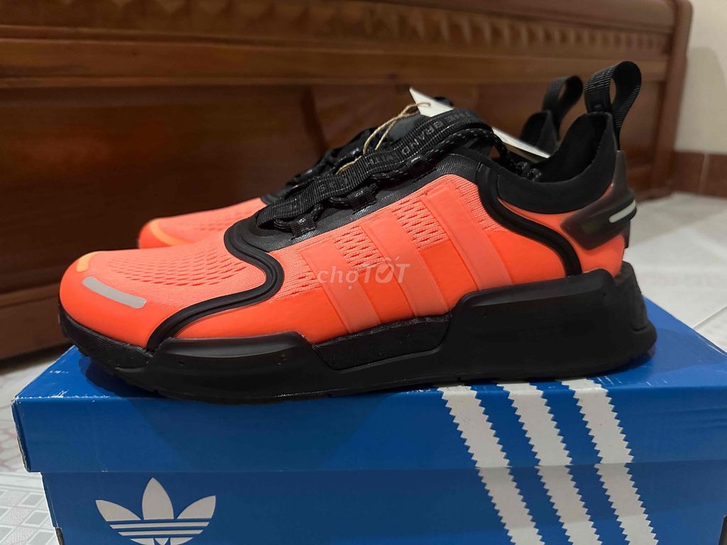 Giày thể thao Adidas NMD V3( 1 tặng 1). Mua bán Giày dép tại Quận 10 Tp Hồ Chí Minh được đăng bởi LDM hình 1