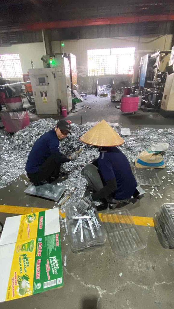 Tuyển công nhân SX tay nắm cửa,ngũ kim ƯU TIÊN NAM. Việc làm Công nhân tại Huyện Bắc Tân Uyên Bình Dương được đăng bởi Uyển Nhi hình 1