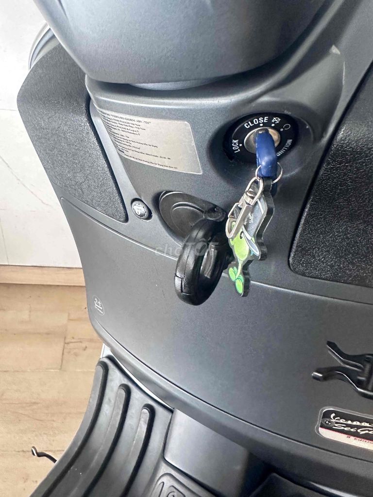Piaggio Vespa 300cc Xám 3838km. Mua bán Xe máy tại Quận Tân Phú Tp Hồ Chí Minh được đăng bởi Lehuyen Nguyen hình 5