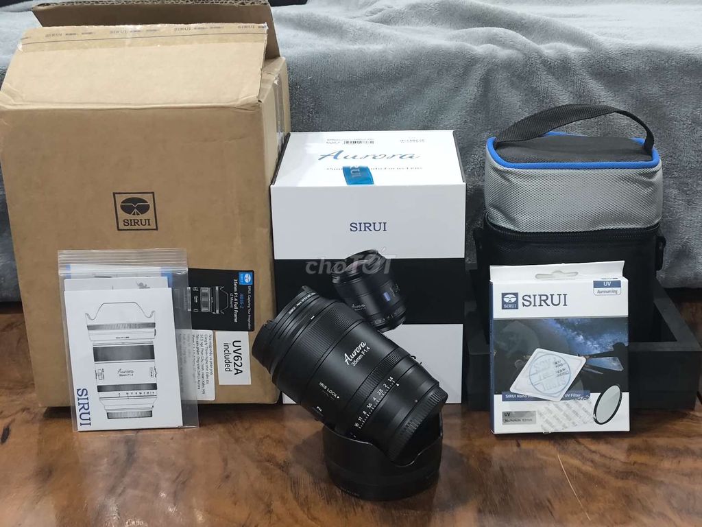 Ống kính SIRUI Aurora 35mm F1.4. Mua bán Máy ảnh, Máy quay tại Thị xã Hương Thủy Thừa Thiên Huế được đăng bởi Nguyễn Bùi Vũ hình 1