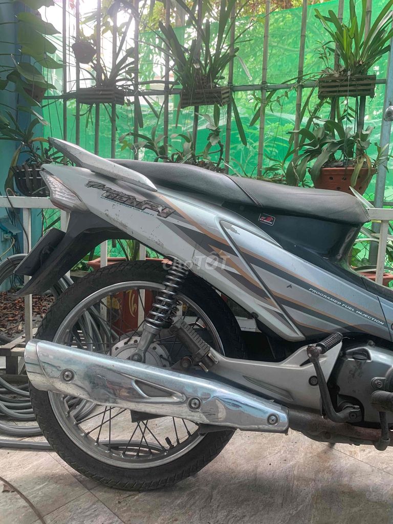 Future neo FI 2008 trắng. Mua bán Xe máy tại Quận Long Biên Hà Nội được đăng bởi Đồng Quang Linh hình 2