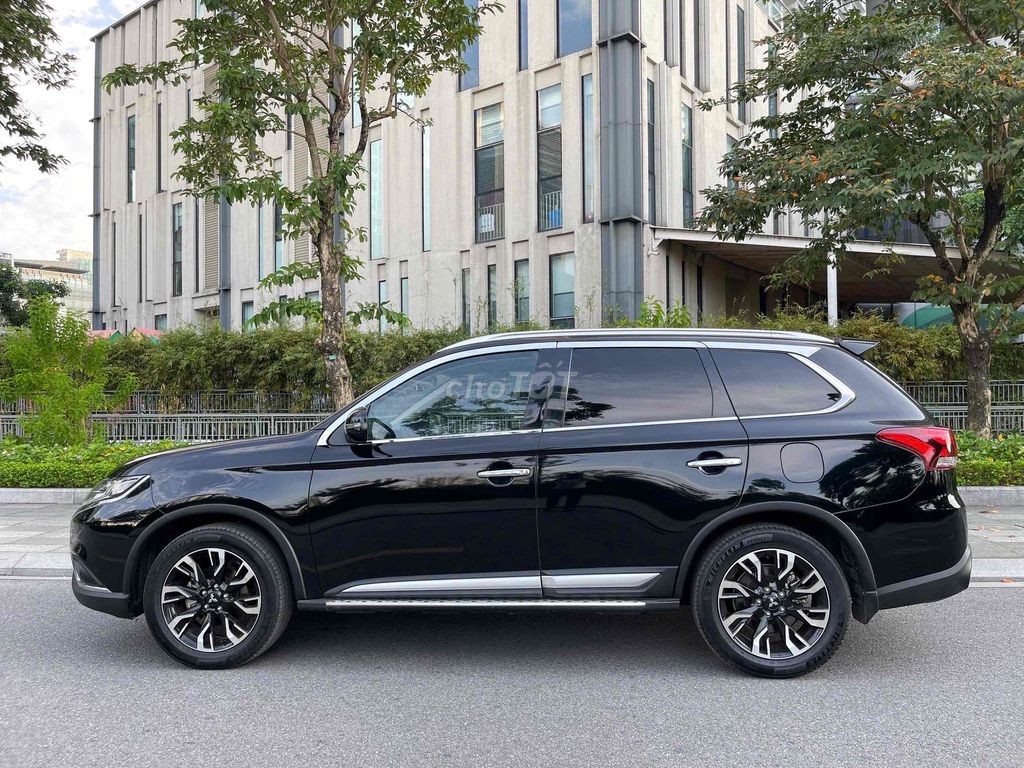 Mitsubishi Outlander 2020 2.0 CVT - 65000 km. Mua bán Ô tô tại Quận Cầu Giấy Hà Nội được đăng bởi Tien Thanh hình 1