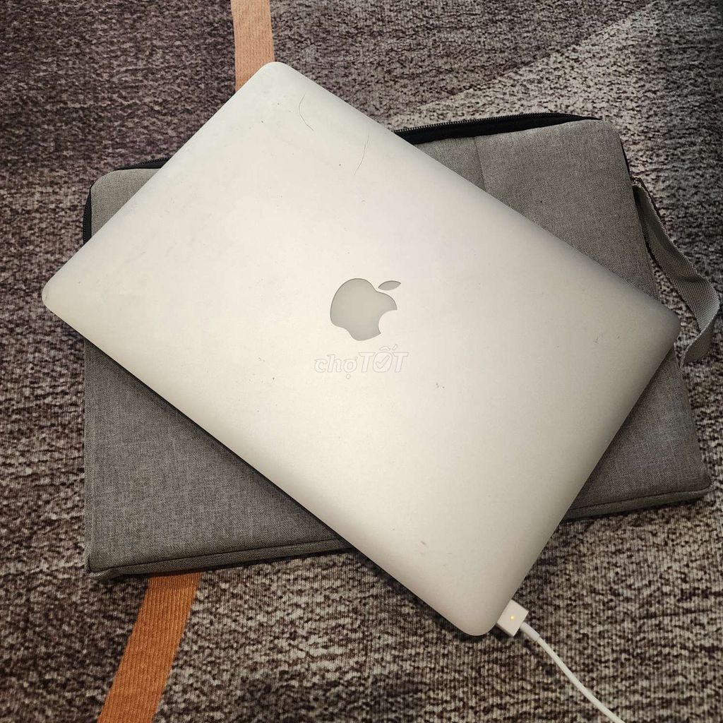Apple MacBook Air 2014 i5 4GB/128GB. Mua bán Laptop tại Quận Bắc Từ Liêm Hà Nội được đăng bởi Minh Trang hình 1