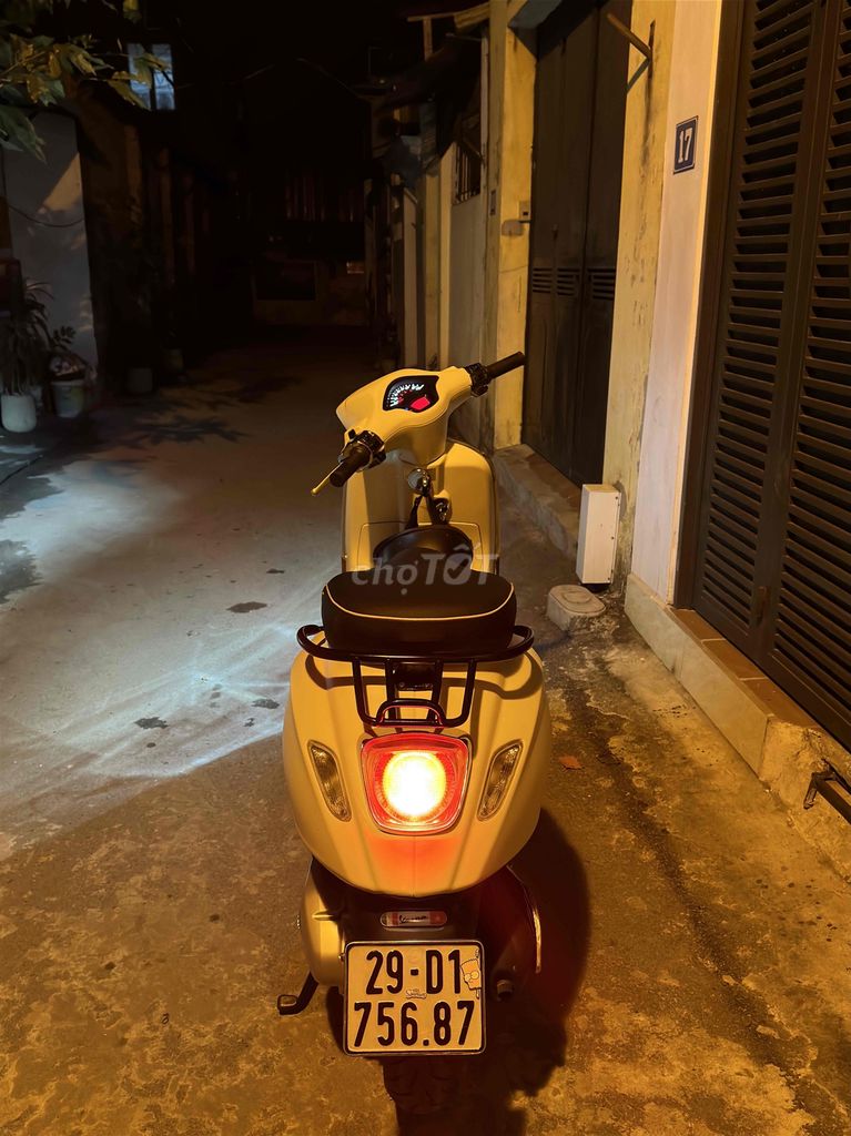 bán xe vespa 2016 sprint. Mua bán Xe máy tại Quận Long Biên Hà Nội được đăng bởi Thắng hình 2