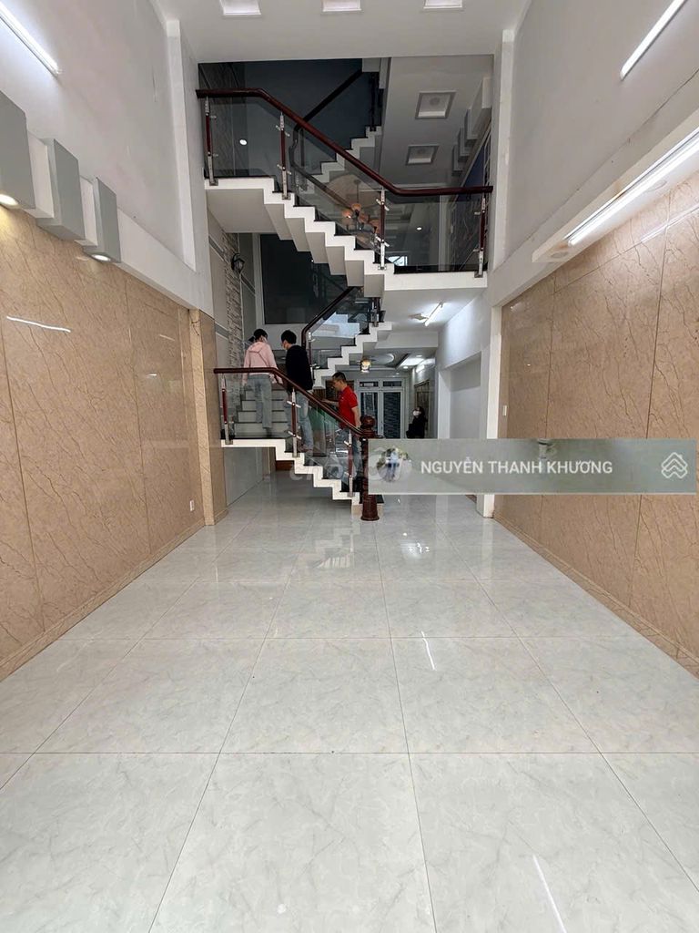 Дом в переулке 8м, 1 поворот, Нгуен Оань - Нгуен Ван Зунг, нов. район, П6, ГОВ