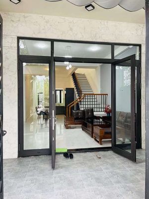 Аренда · 3 комн. · 100 м² · Quận Cẩm Lệ, ул. nguyễn hàm ninh