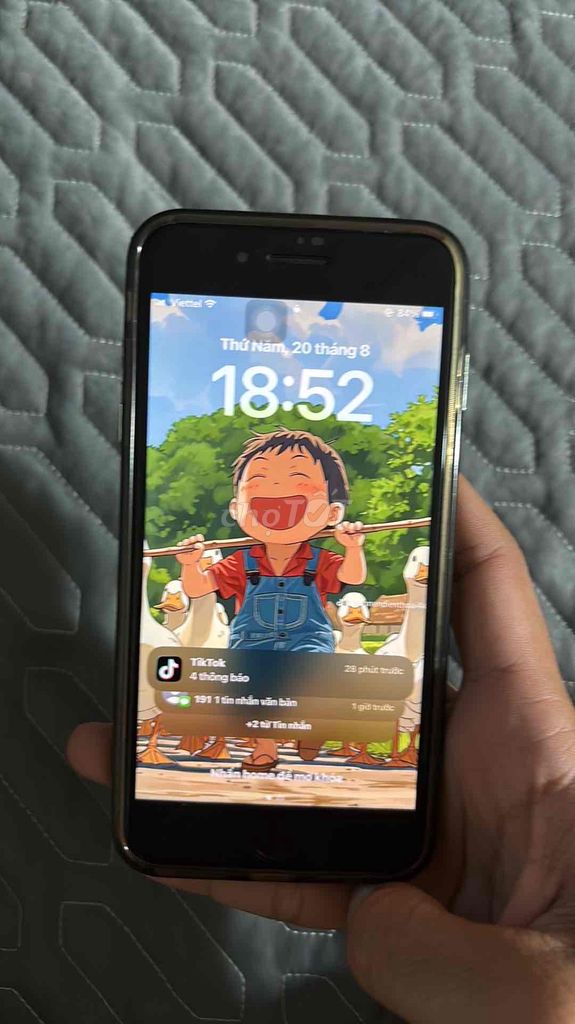 Apple iPhone 8 Plus Đen Like New. Mua bán Điện thoại tại Quận Cầu Giấy Hà Nội được đăng bởi Lê Tuấn Anh hình 1