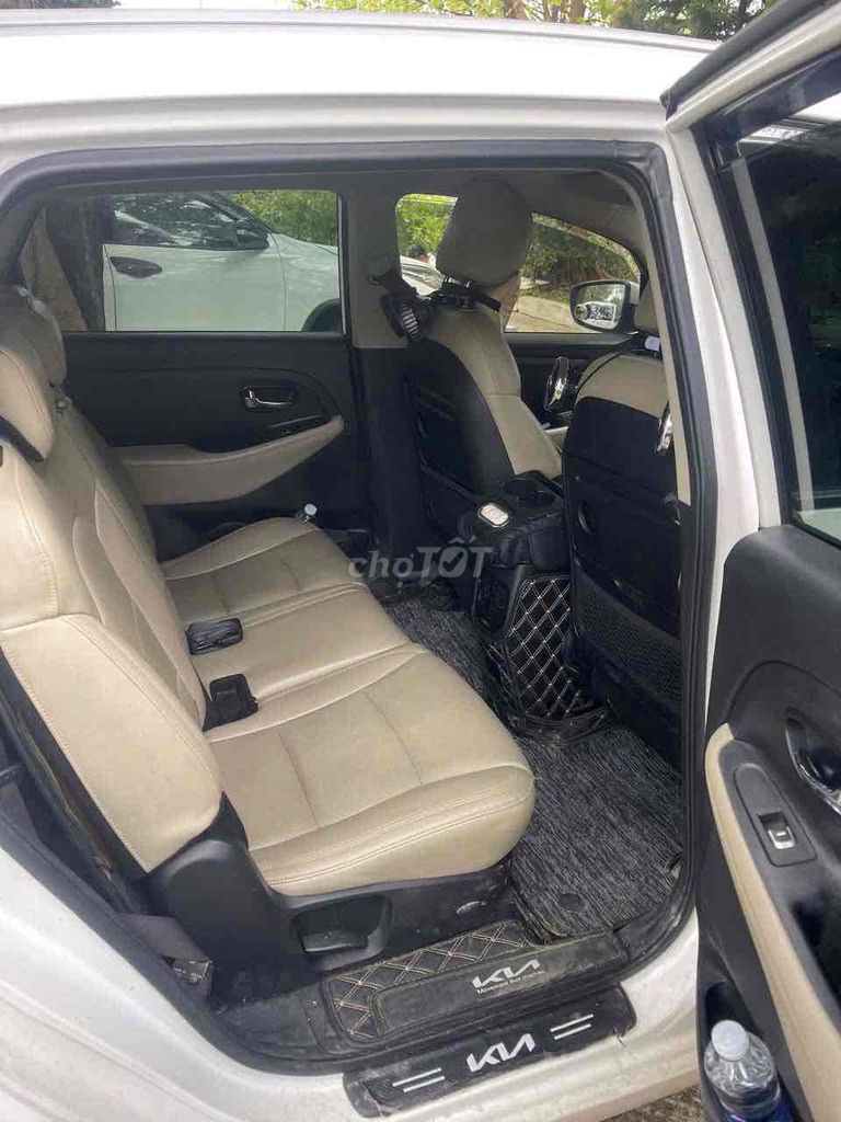 Kia Rondo 2017 2.0 GMT - 80000 km. Mua bán Ô tô tại Quận Liên Chiểu Đà Nẵng được đăng bởi Nguyễn văn an hình 6