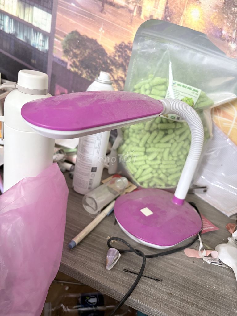 Đèn bàn Hồng đã sử dụng. Mua bán Đèn tại Quận Bình Thạnh Tp Hồ Chí Minh được đăng bởi Nguyet Minh Luong hình 1