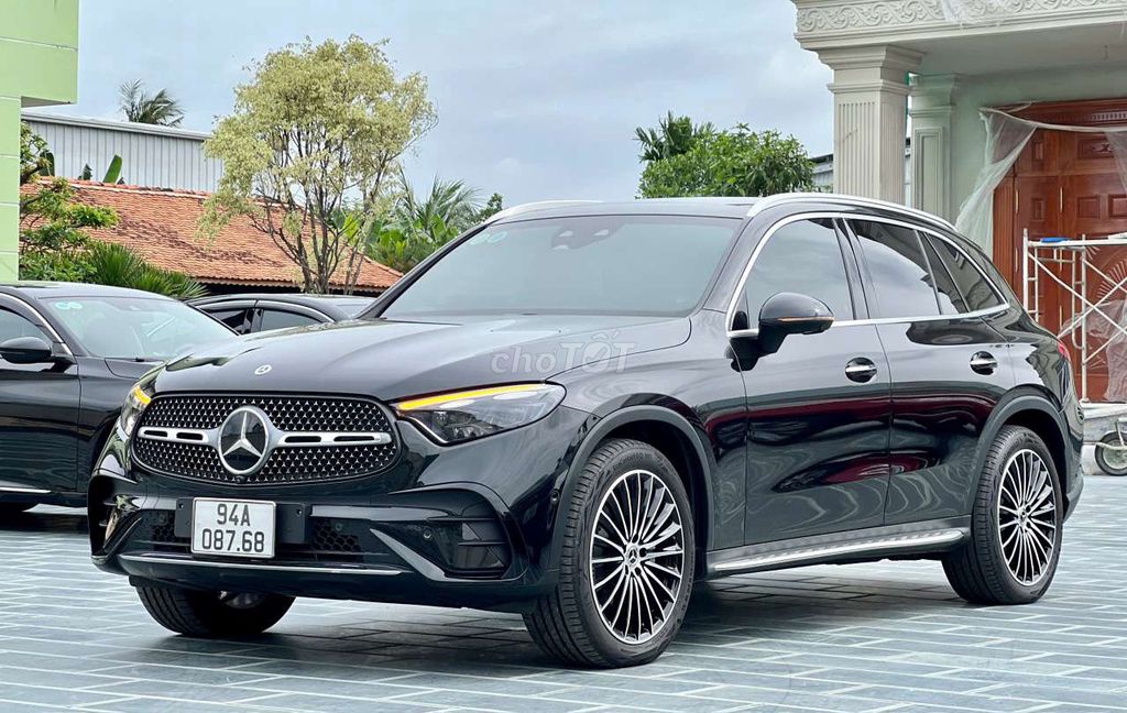 Mercedes glc 300 đời 2023. Mua bán Ô tô tại Thành phố Vũng Tàu Bà Rịa - Vũng Tàu được đăng bởi Quốc việt  hình 3