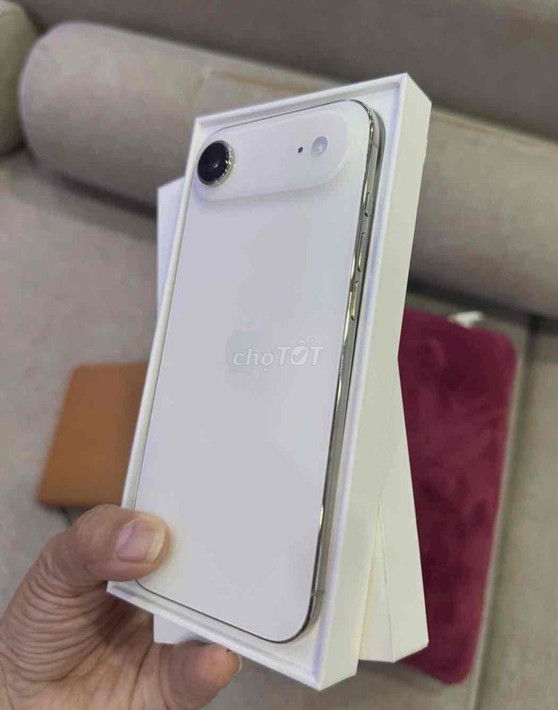 iPhone Air 256GB Trắng Pin 100 sạc 96 lần BH 11/26. Mua bán Điện thoại tại Quận 3 Tp Hồ Chí Minh được đăng bởi Nam Á Mobile hình 1