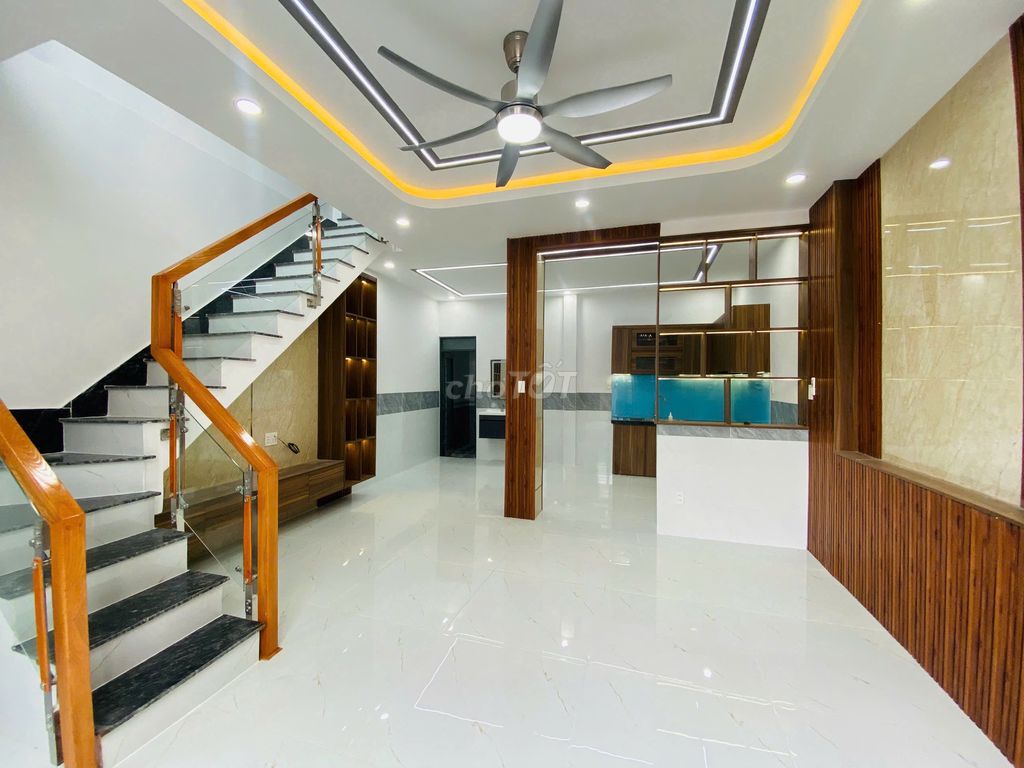 Hàng hiếm. nhà SHR ở p. Dĩ AN. chỉ nhỉnh 2ty