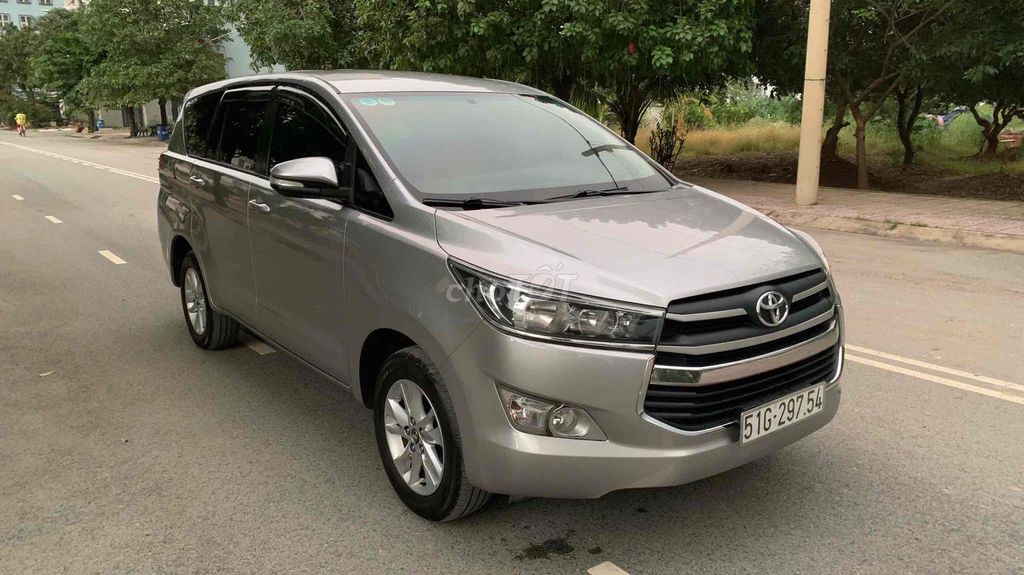 Toyota Innova 2017 2.0E - 106033 km