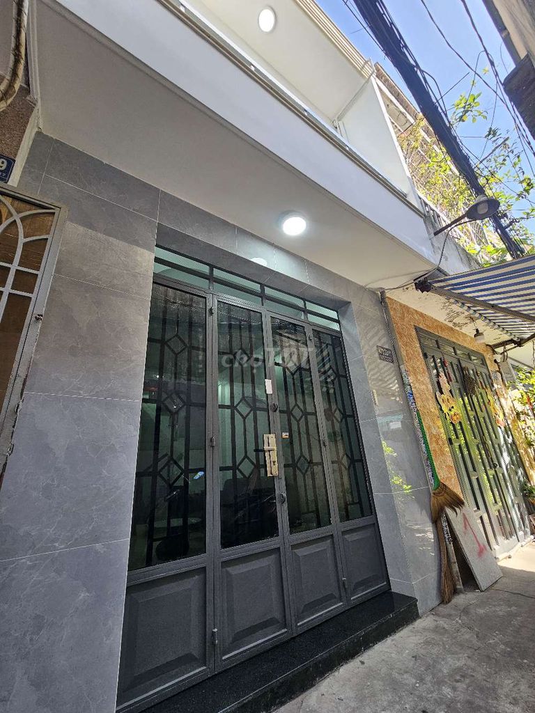 Nhà không lộ giới , nội thất cơ bản sát LOTTERMART GÒ VẤP CHỈ 3 TỶ 300