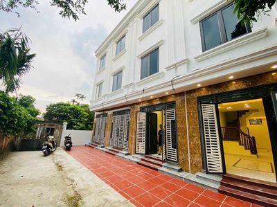 Giá đẹp- Nhà Chợ Đại thành- gần đường oto. 5p KĐT Đô Nghĩa. hơn 3 tỷ. Mua bán nhà ở tại Huyện Quốc Oai Hà Nội được đăng bởi Hoàng thổ
