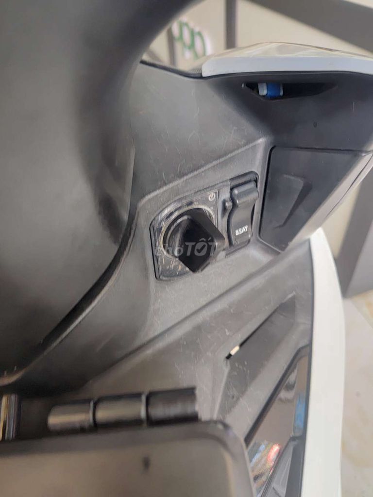 V3 khóa thông minh chất zin. Mua bán Xe máy tại Huyện Di Linh Lâm Đồng được đăng bởi xe  khánh ngọc và uy vũ hình 5