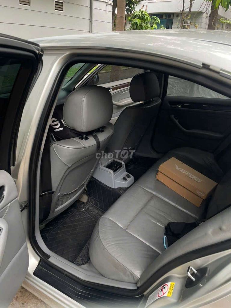 BMW 318i 2003 серебристый кожа