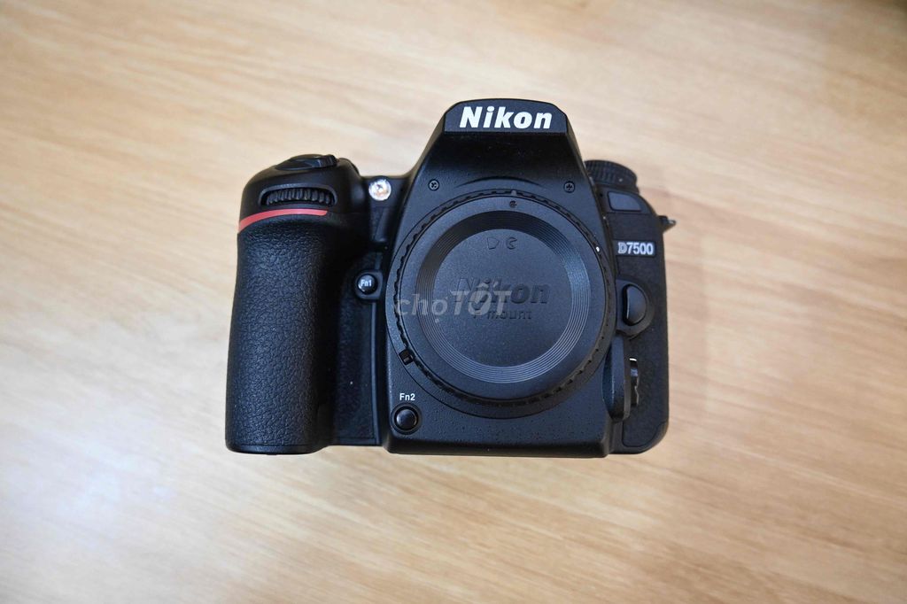 Máy ảnh Nikon D7500 Đẹp đẽ. Mua bán Máy ảnh, Máy quay tại Quận Tân Bình Tp Hồ Chí Minh được đăng bởi Lê Thị Phương Thảo hình 1