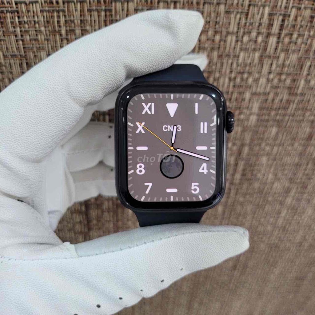 Apple Watch Titanium 5 44mm esim