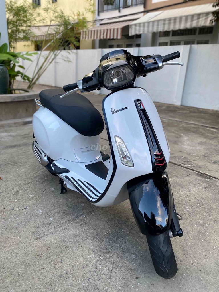 Vespa trắng đen phanh abs xe đẹp. Mua bán Xe máy tại Quận Thanh Khê Đà Nẵng được đăng bởi Long hình 4