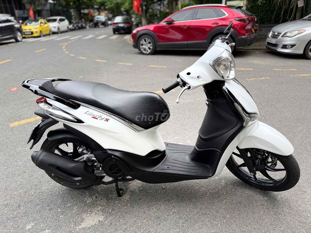 Liberty 216 abs trắng ngọc trinh siêu siêu đẹp máy. Mua bán Xe máy tại Quận Thanh Khê Đà Nẵng được đăng bởi Hoài Vespa hình 3