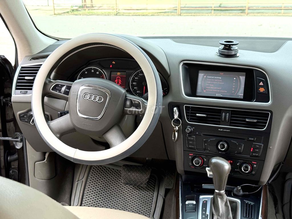 Audi Q5 2010 2.0 AT - cực đẹp bảo dưởng full. Mua bán Ô tô tại Quận Tân Phú Tp Hồ Chí Minh được đăng bởi Lê Băng Vinh hình 16