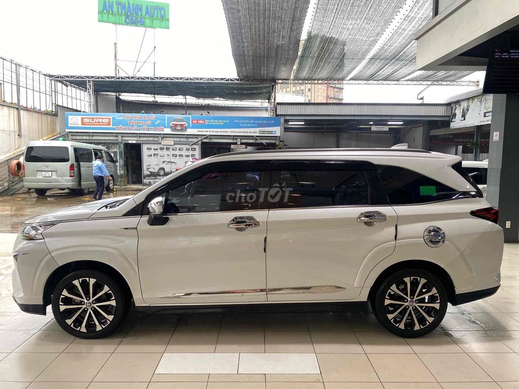 Toyota Veloz Cross 2022 CVT Top - 67000 km. Mua bán Ô tô tại Thành phố Thủ Đức Tp Hồ Chí Minh được đăng bởi Thành Long Toyota Sure hình 9