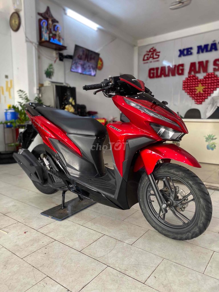 Honda Vario 150 đk 2022 màu đỏ candy BSTP. Mua bán Xe máy tại Quận 12 Tp Hồ Chí Minh được đăng bởi Xe Máy Hoàng Giang An Sương  hình 2