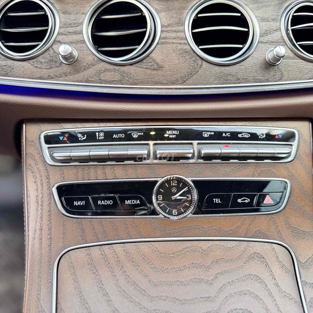 Mercedes E200 2019. Mua bán Ô tô tại Thành phố Thủ Đức Tp Hồ Chí Minh được đăng bởi Lê Nhường hình 12