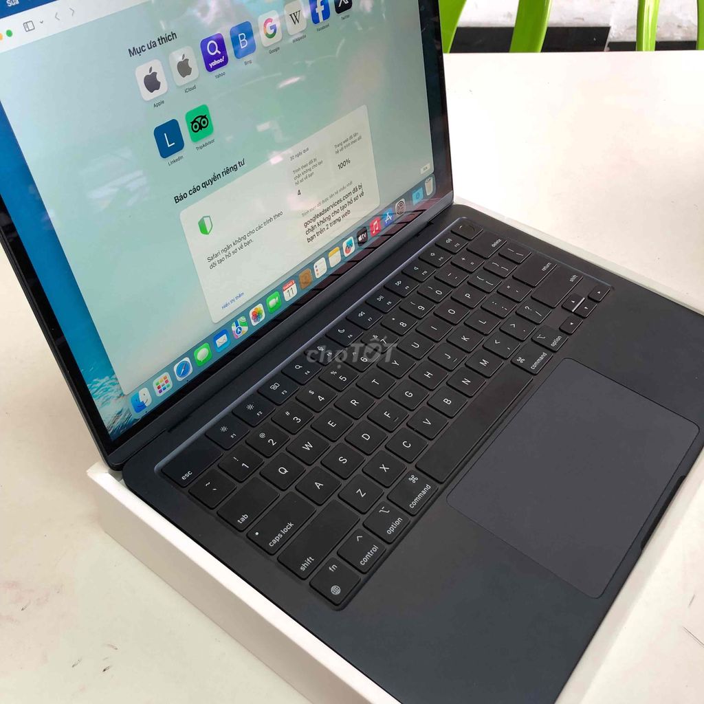 macbook air m3 8/256gb còn bảo hành