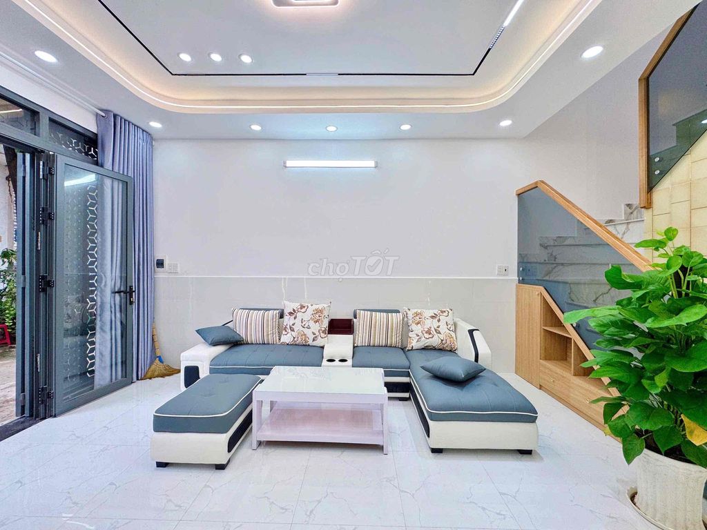 Красивый дом Бинь Тан (4.2M x 13M) у зоны Тен Луа - больницы Бинь Тан
