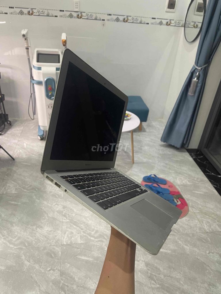 Apple MacBook Air giá rẻ tại Buôn Hồ. Mua bán Laptop tại Thị Xã Buôn Hồ Đắk Lắk được đăng bởi Đặng Văn Bình hình 1
