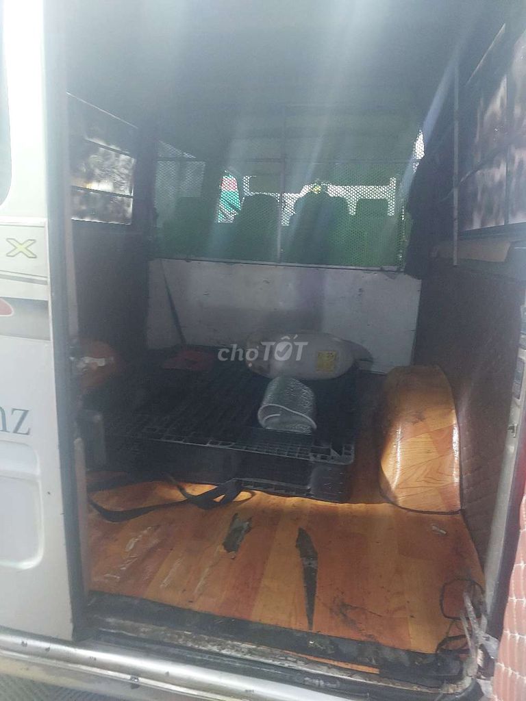 Mercedes-Benz Sprinter 2009 Серебристый 900 кг / 6 мест