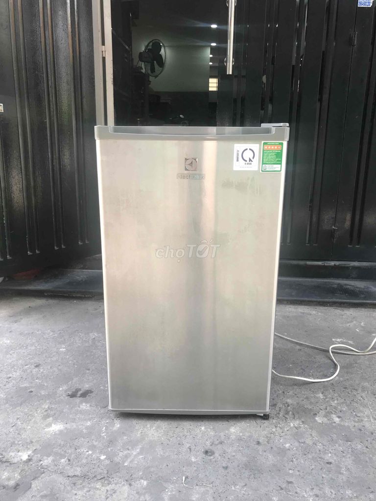 tủ lạnh mini 92 lít dùng tốt zin đẹp. Mua bán Tủ lạnh tại Quận 11 Tp Hồ Chí Minh được đăng bởi Hương thảo hình 1