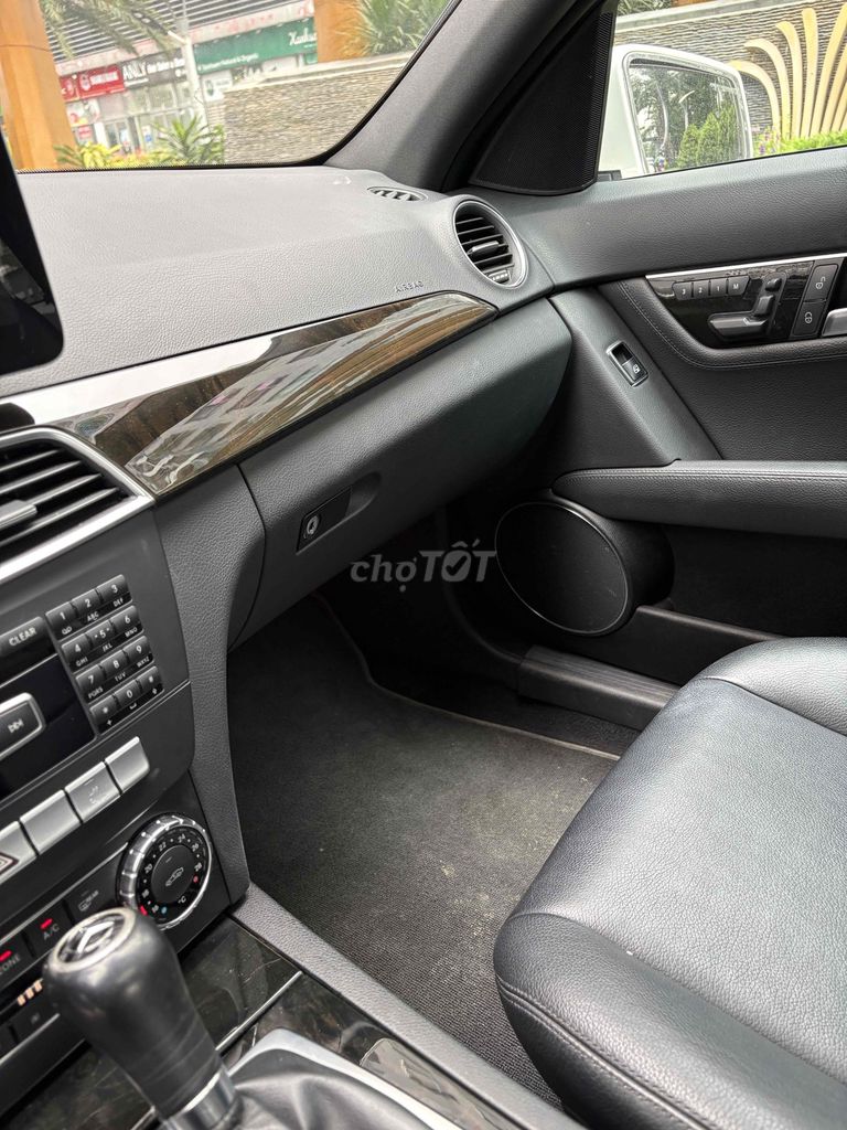 Mercedes Benz C Class 2012 C300 AMG - 90000 km. Mua bán Ô tô tại Quận Hai Bà Trưng Hà Nội được đăng bởi Bùi hiển hình 8