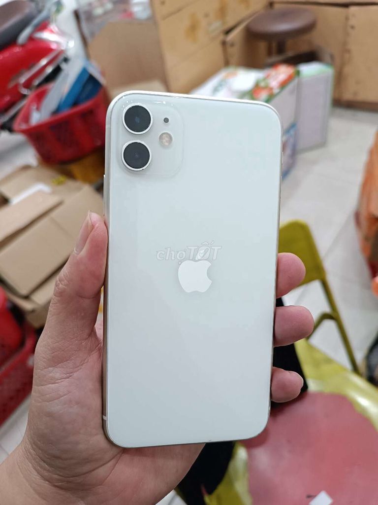 Apple iPhone 11 128GB Trắng. Mua bán Điện thoại tại Quận Cẩm Lệ Đà Nẵng được đăng bởi Nguyễn Đức Ngà hình 1