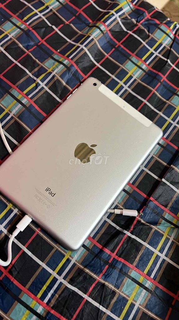 Apple iPad mini 2 Bạc có SIM. Mua bán Máy tính bảng tại Huyện Bình Xuyên Vĩnh Phúc được đăng bởi Dinh van Thanh hình 1