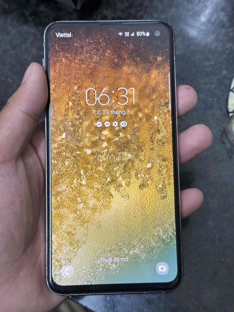 Samsung s10e. Mua bán Điện thoại tại Thành phố Thủ Đức Tp Hồ Chí Minh được đăng bởi Marcus Caradoc hình 1