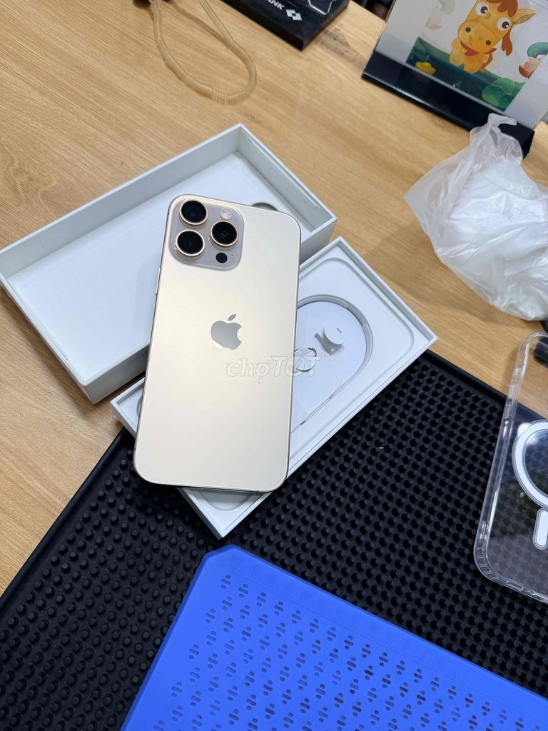 Apple iPhone 16 Pro Max 256GB Vàng siêu lướt. Mua bán Điện thoại tại Quận Cầu Giấy Hà Nội được đăng bởi Nguyễn Anh Tuấn hình 1