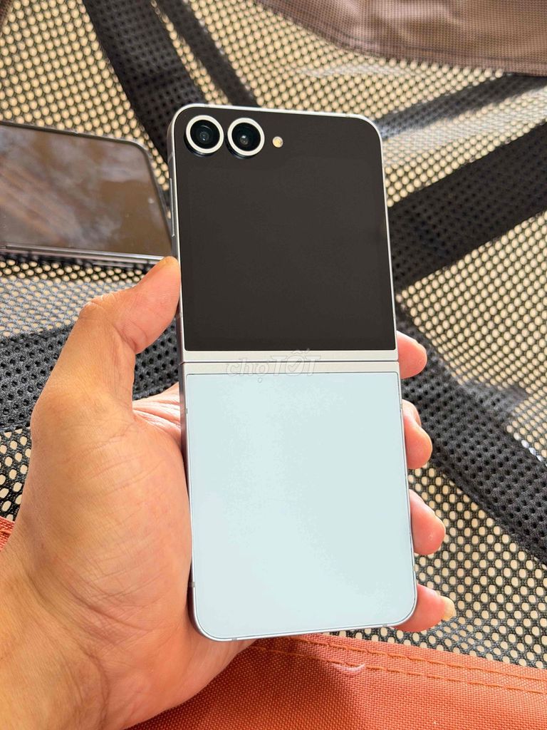 Samsung Galaxy Z Flip6 VN Xanh Mint. Mua bán Điện thoại tại Quận 5 Tp Hồ Chí Minh được đăng bởi Gia Bảo hình 1