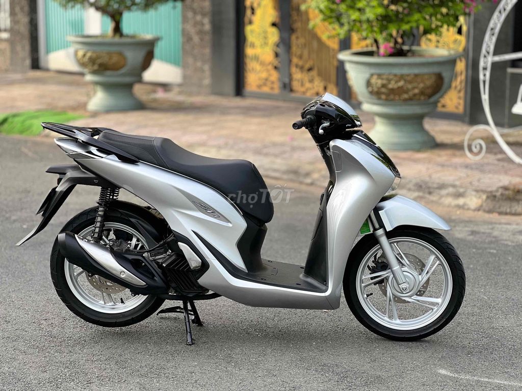 Shvn 125 Cbs Bạc Đen Porsche Cuối 2022 Leng Keng🎉🎉. Mua bán Xe máy tại Thành phố Biên Hòa Đồng Nai được đăng bởi Xe Máy Phát Đồng hình 2