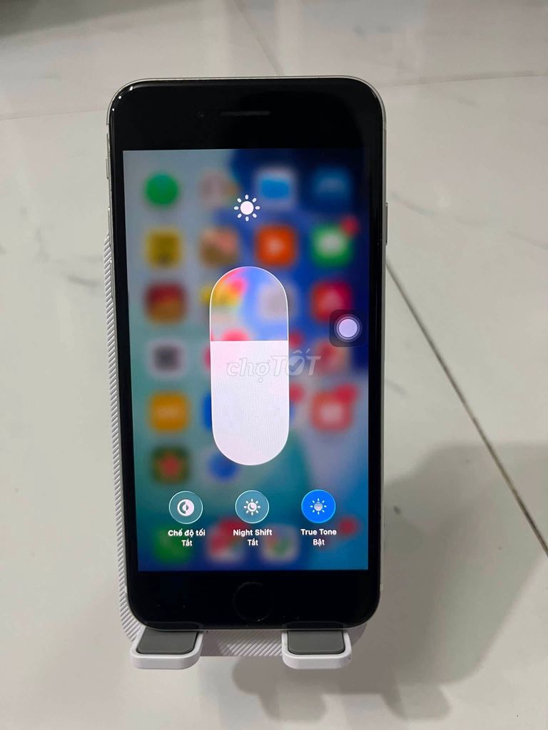 Apple iPhone SE 2020 64GB Bạc Nguyên zin. Mua bán Điện thoại tại Quận 5 Tp Hồ Chí Minh được đăng bởi Hội Đồ Điện Tử hình 1