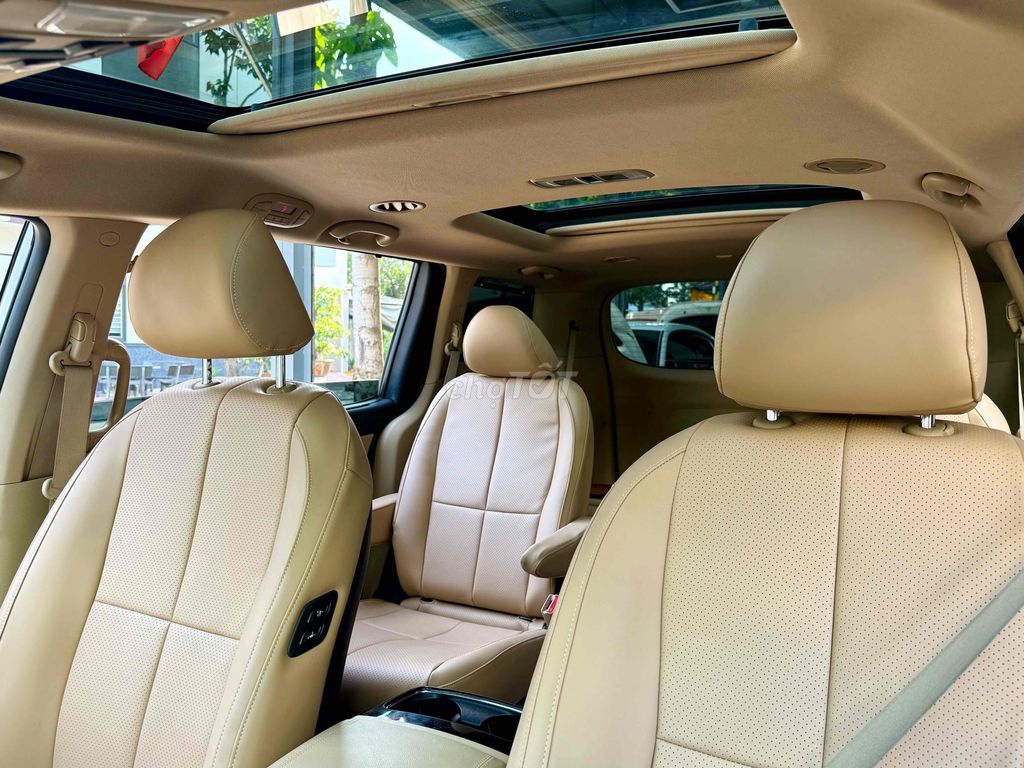 Kia Sedona 2019 Dầu Trắng 7 chỗ. Mua bán Ô tô tại Thành phố Biên Hòa Đồng Nai được đăng bởi Peacemaker hình 8