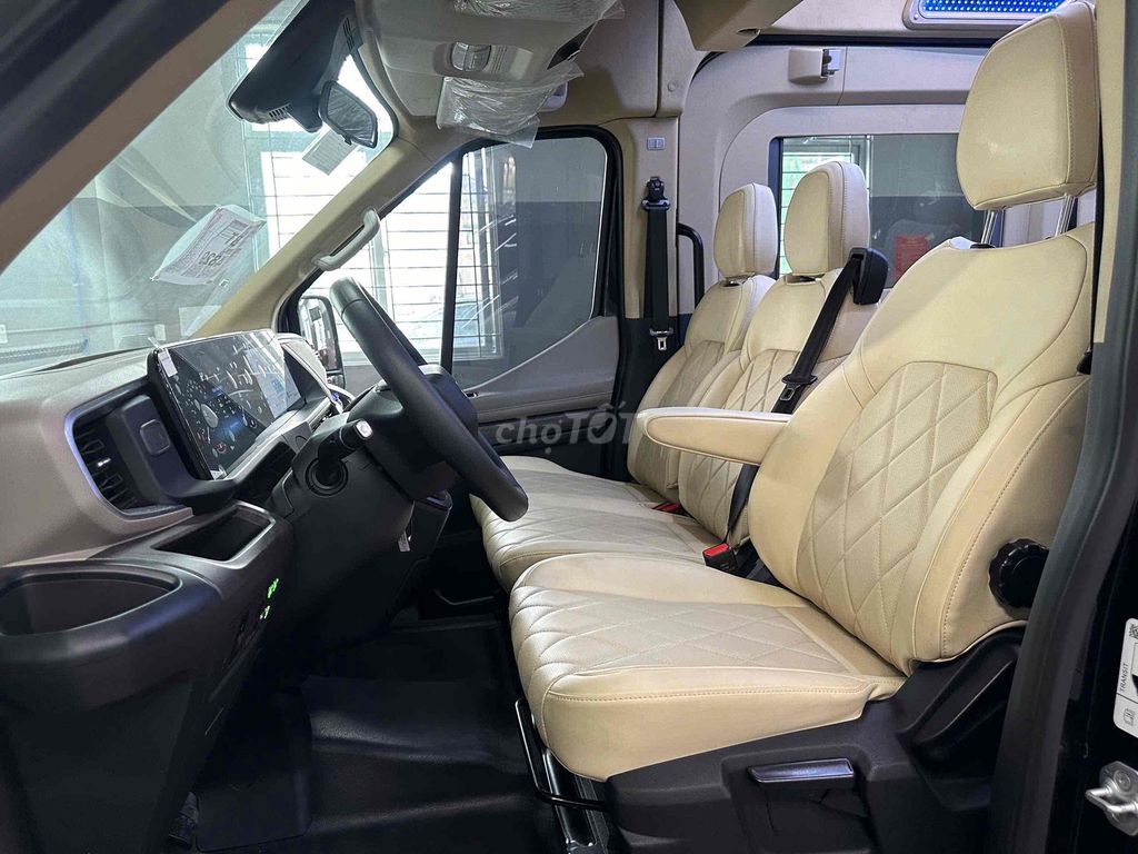 Ford Transit Limousine 10S mới 100% sẵn giao ngay. Mua bán Ô tô tại Quận 7 Tp Hồ Chí Minh được đăng bởi FORD chính hãng HCM  hình 6